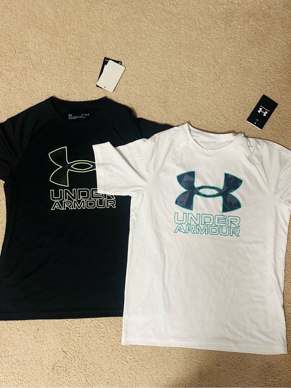 NWT Under Armour T-Shirts Youth Large